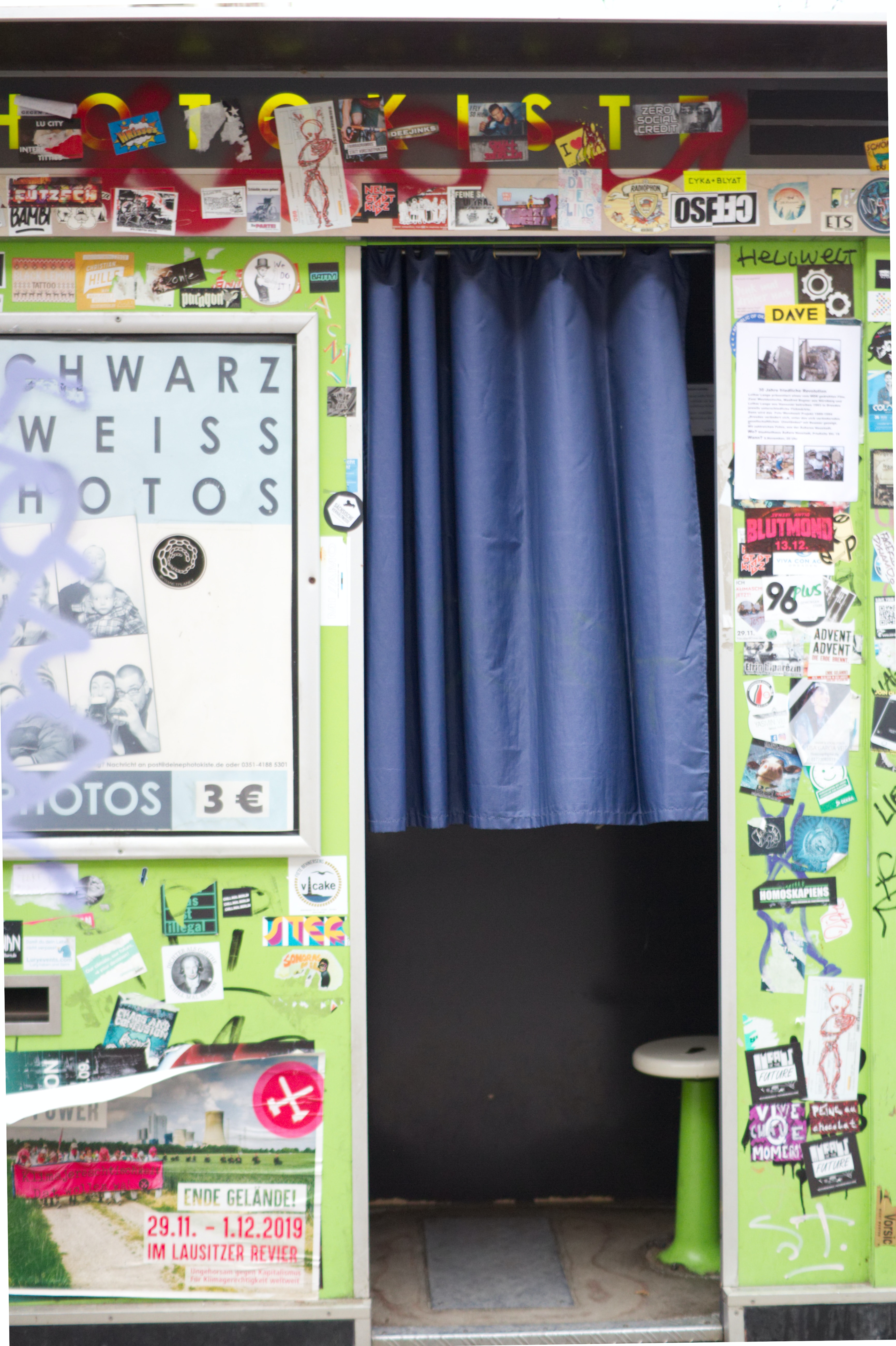 250+ Creative Photo Booth Business Slogans - Starter Story