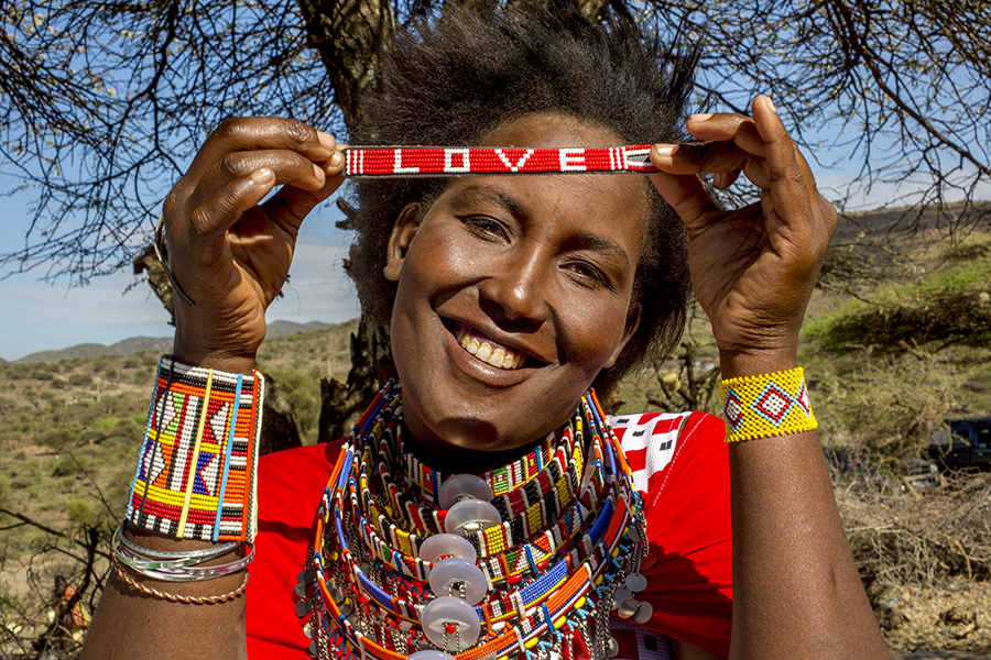selling-1-2m-love-bracelets-for-a-good-cause