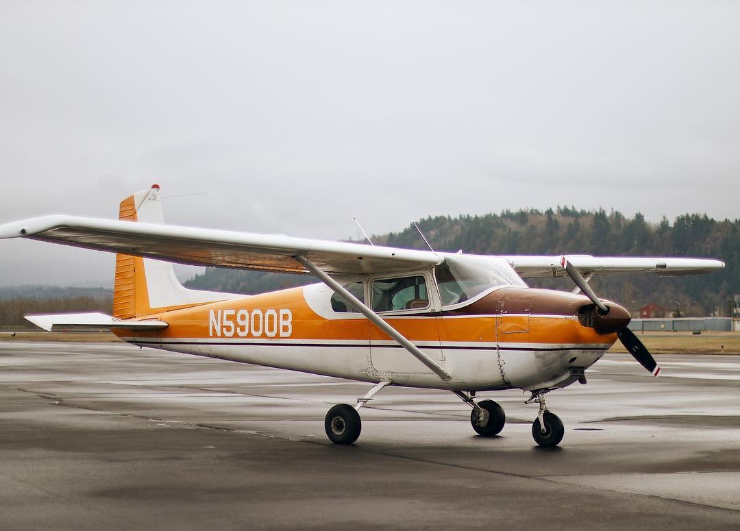 how-corey-rust-started-a-profitable-flight-tours-business