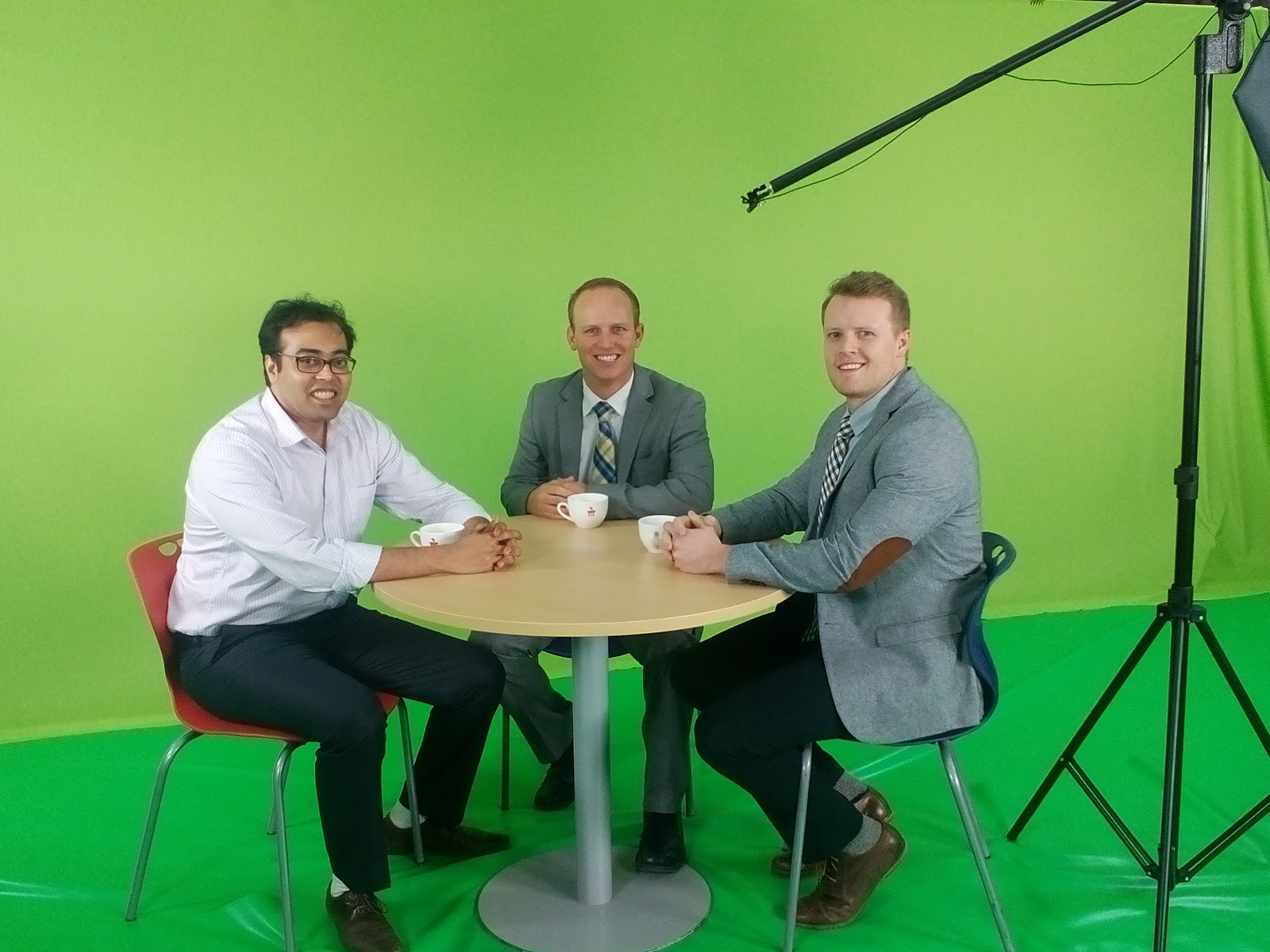 how-i-started-a-500k-month-digital-education-company