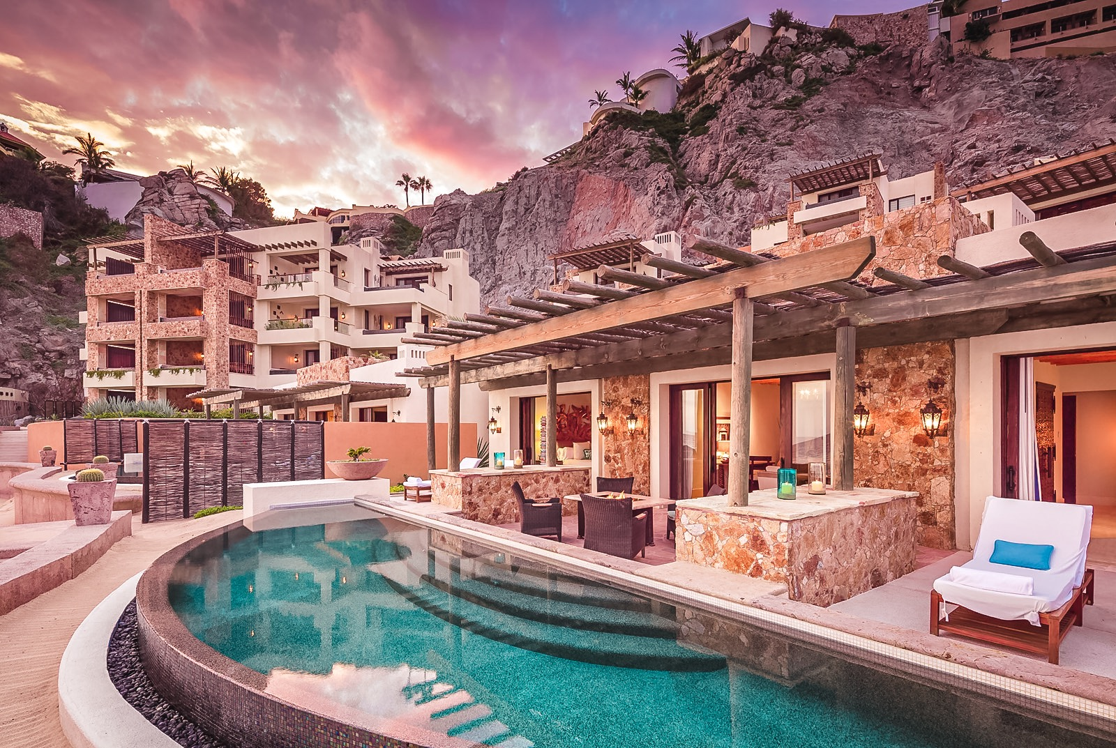 how-we-started-a-410k-month-business-that-connects-companies-with-the-perfect-hotels