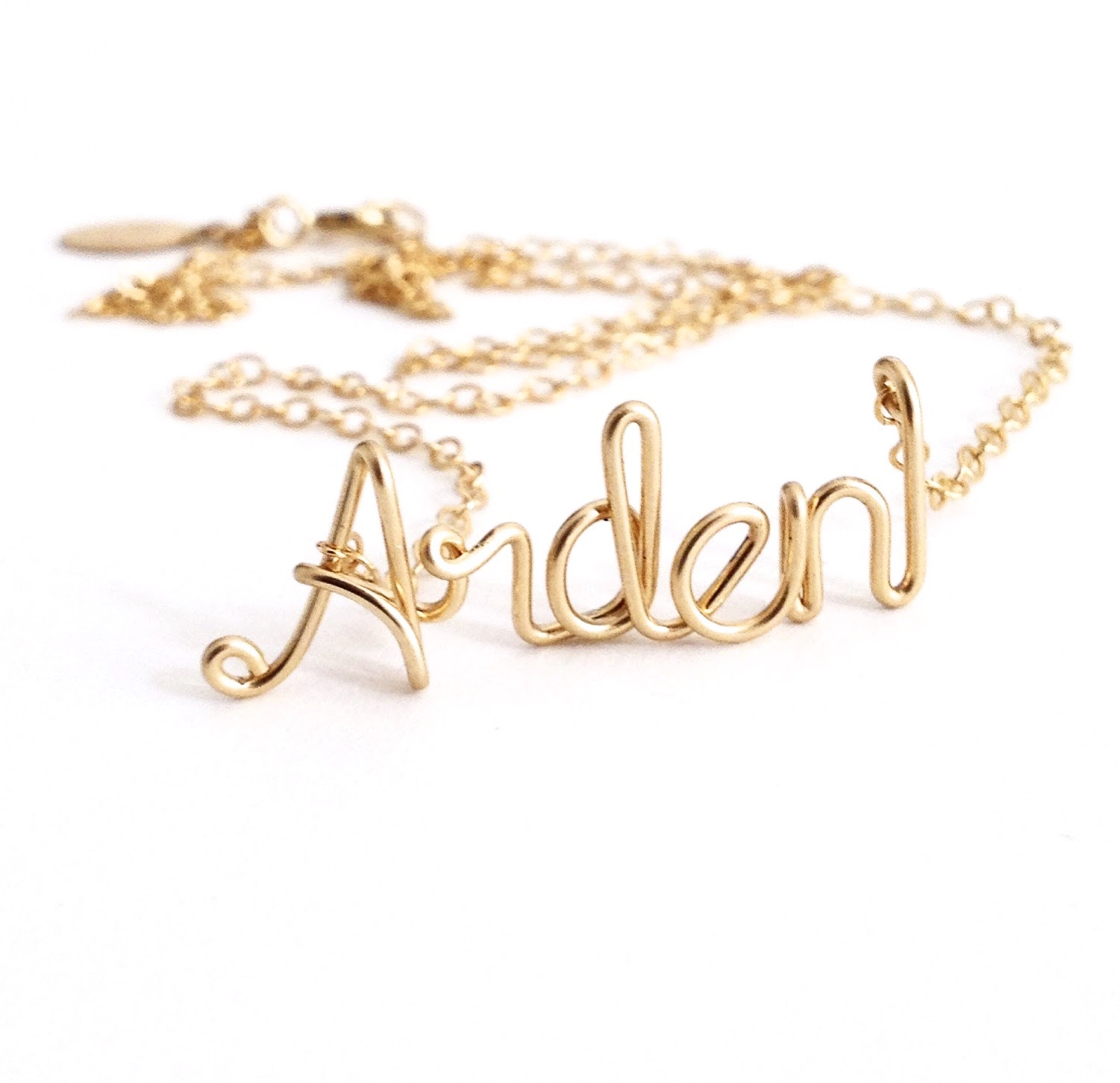 how-i-started-a-5k-month-side-hustle-selling-custom-word-necklaces