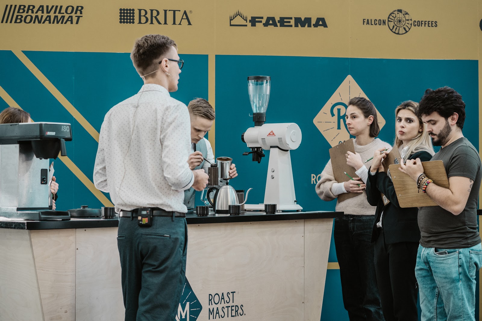 how-we-started-a-80k-month-coffee-roasting-company