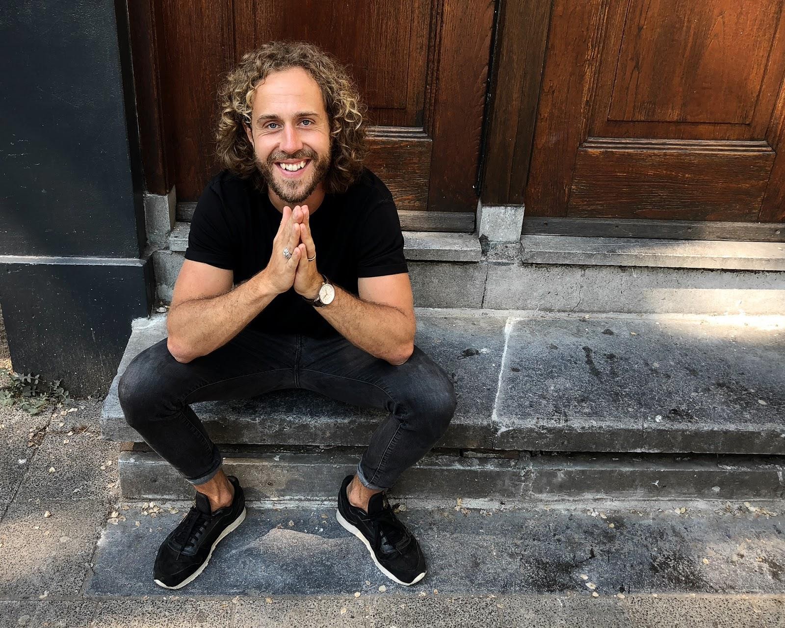 how-we-created-a-400k-month-card-game-to-bring-people-closer-together