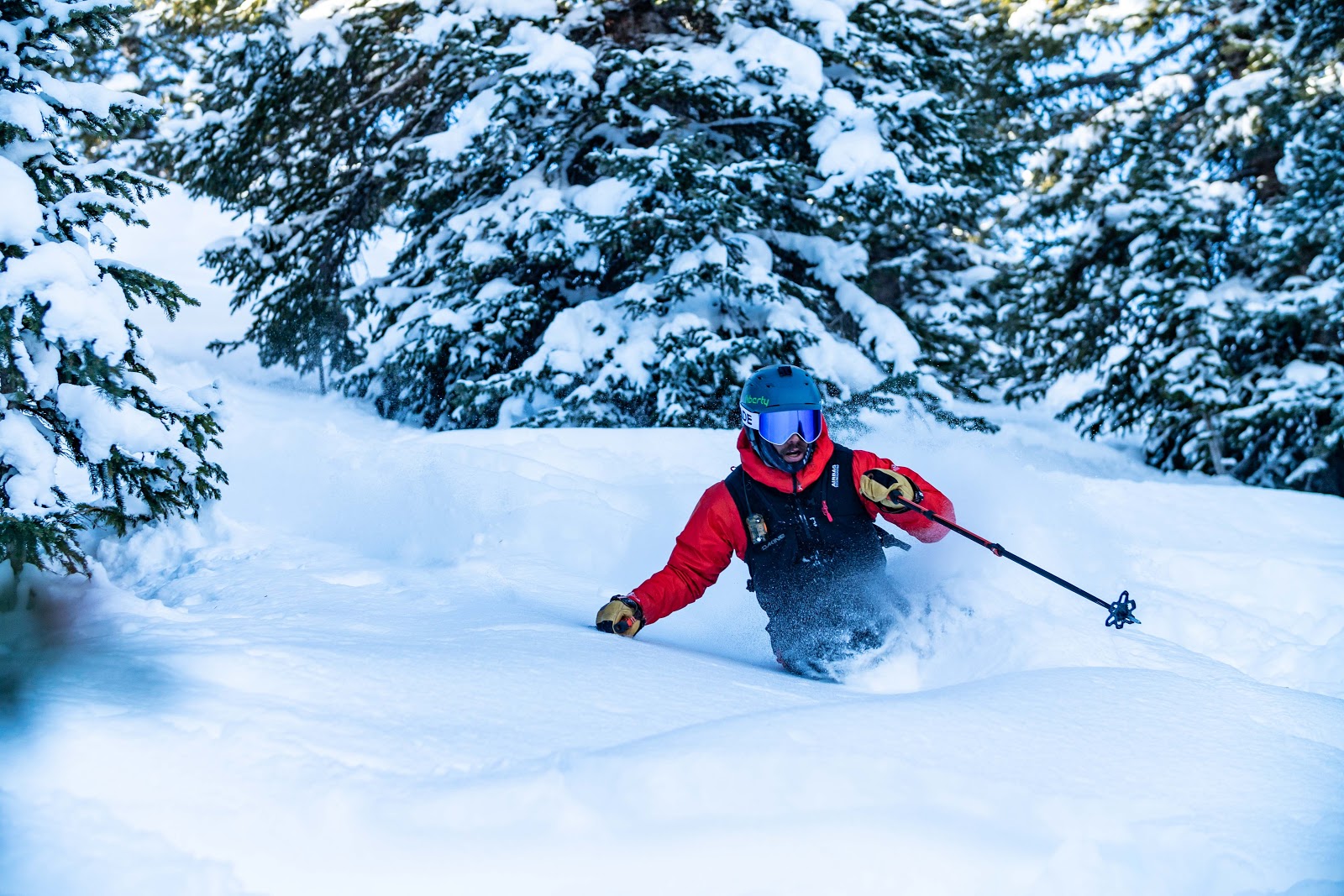 how-i-started-a-70k-month-premium-ski-goggles-and-helmets-brand-with-just-5k