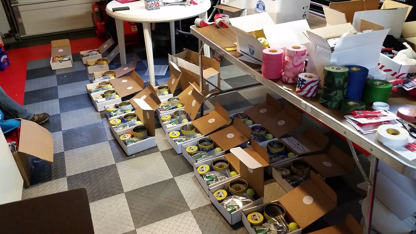 how-starting-a-subscription-box-for-hockey-lovers-led-to-a-275k-month-sporting-goods-online-store