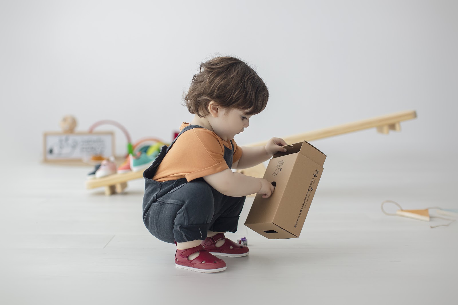 how-we-created-a-65k-month-healthy-children-s-footwear-brand-that-sells-almost-everything-on-launch-day