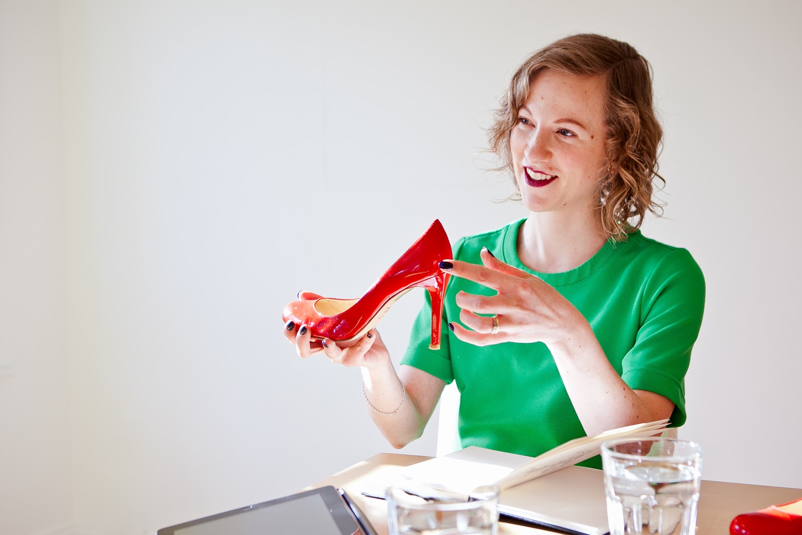 how-i-started-a-3-5k-month-business-helping-people-that-want-to-start-shoe-brands