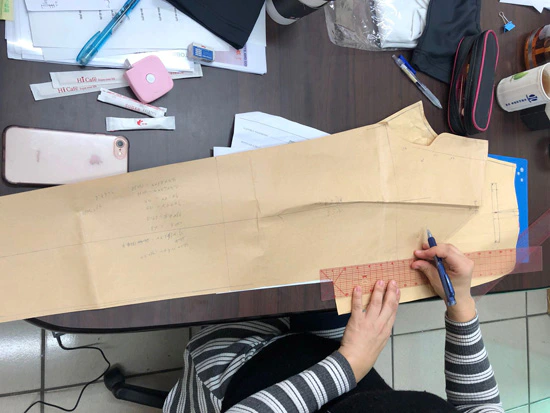 how-we-started-a-45k-month-women-s-workwear-from-recycled-materials