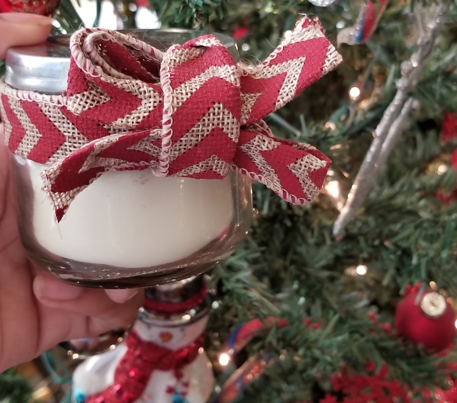 how-my-luxury-candles-business-reached-12k-month-in-sales