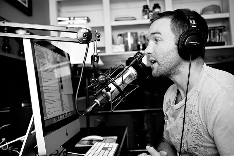 the-story-of-john-lee-dumas-from-tank-commander-in-irak-to-starting-a-100k-month-entrepreneurship-podcast