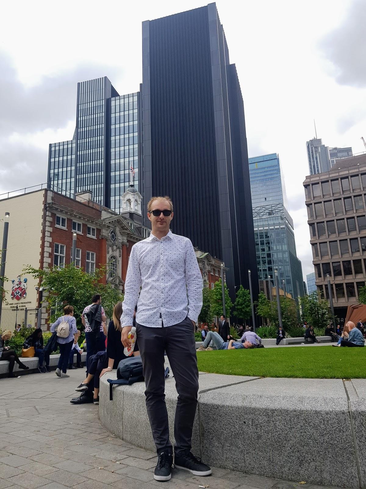 how-we-started-a-150k-month-website-and-mobile-development-outsourcing-company