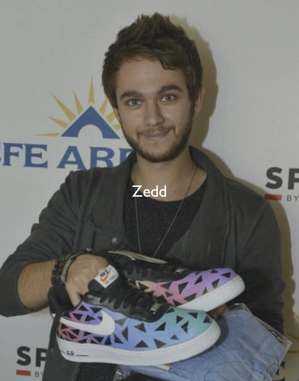 how-i-started-a-50k-month-business-customizing-sneakers