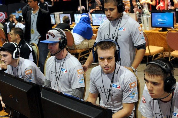 we-started-a-300k-year-business-doing-giveaways-for-pro-gamers