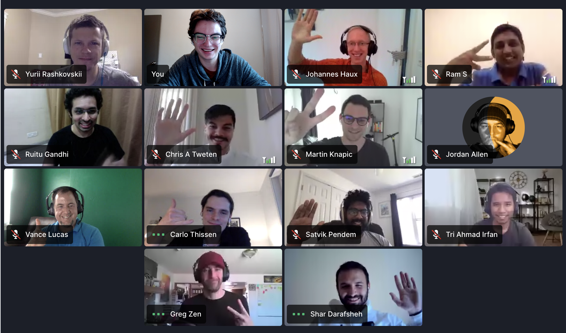 we-built-a-virtual-community-to-2k-members-1-on-product-hunt