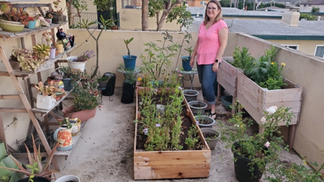 i-turned-my-love-for-urban-gardens-into-a-profitable-blog