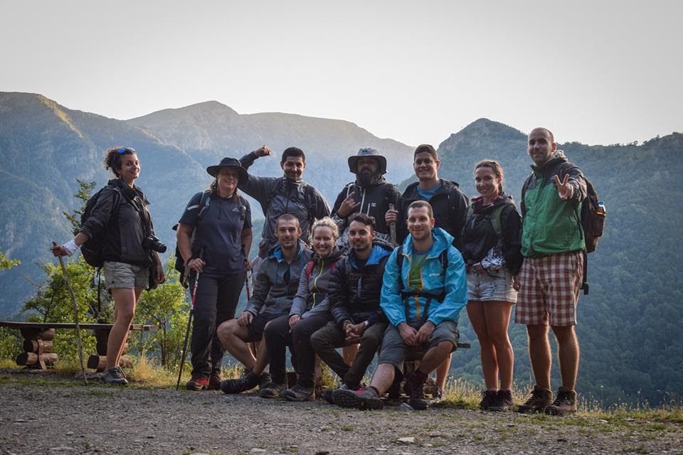 i-make-1-350-month-with-a-hiking-advice-website-side-hustle