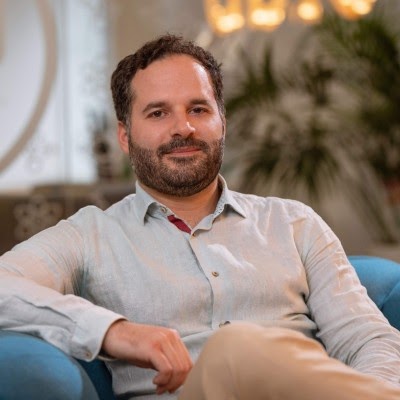 our-8k-month-ai-powered-saas-helps-businesses-find-new-opportunities