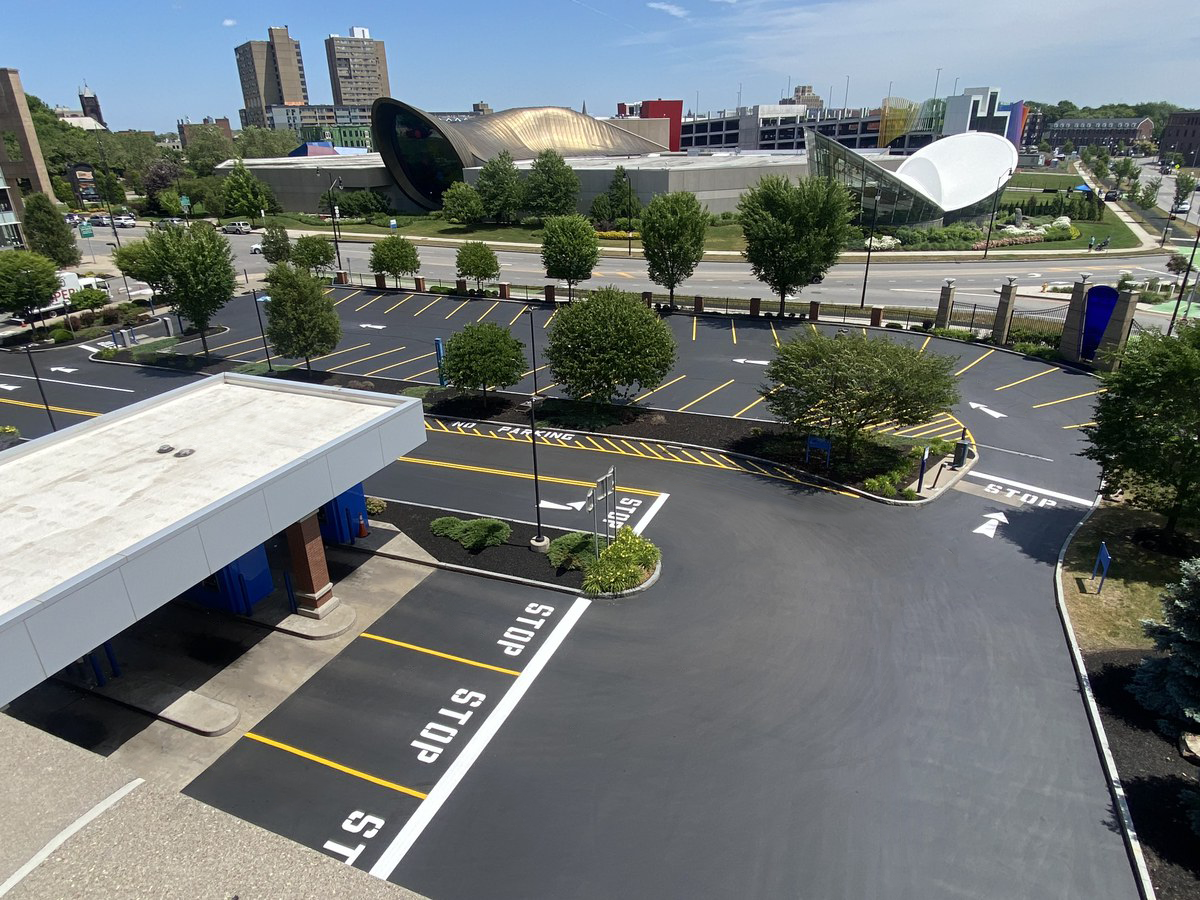 this-husband-wife-started-a-739k-year-parking-lot-striping-business