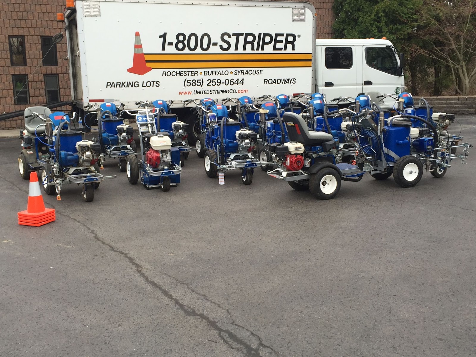 this-husband-wife-started-a-739k-year-parking-lot-striping-business