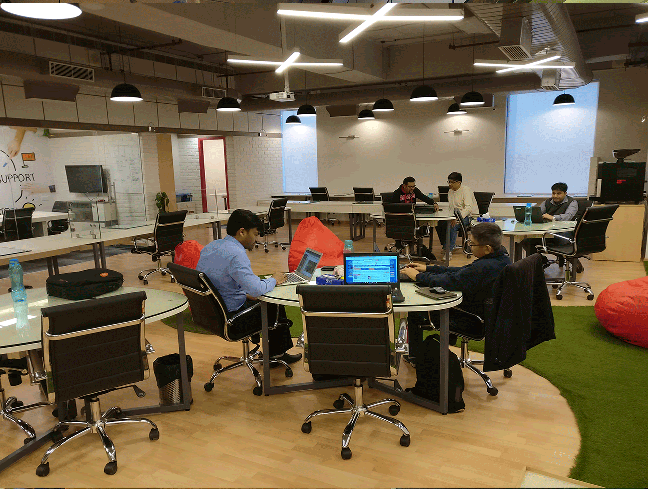 how-we-started-a-1-8m-year-coworking-business-from-india