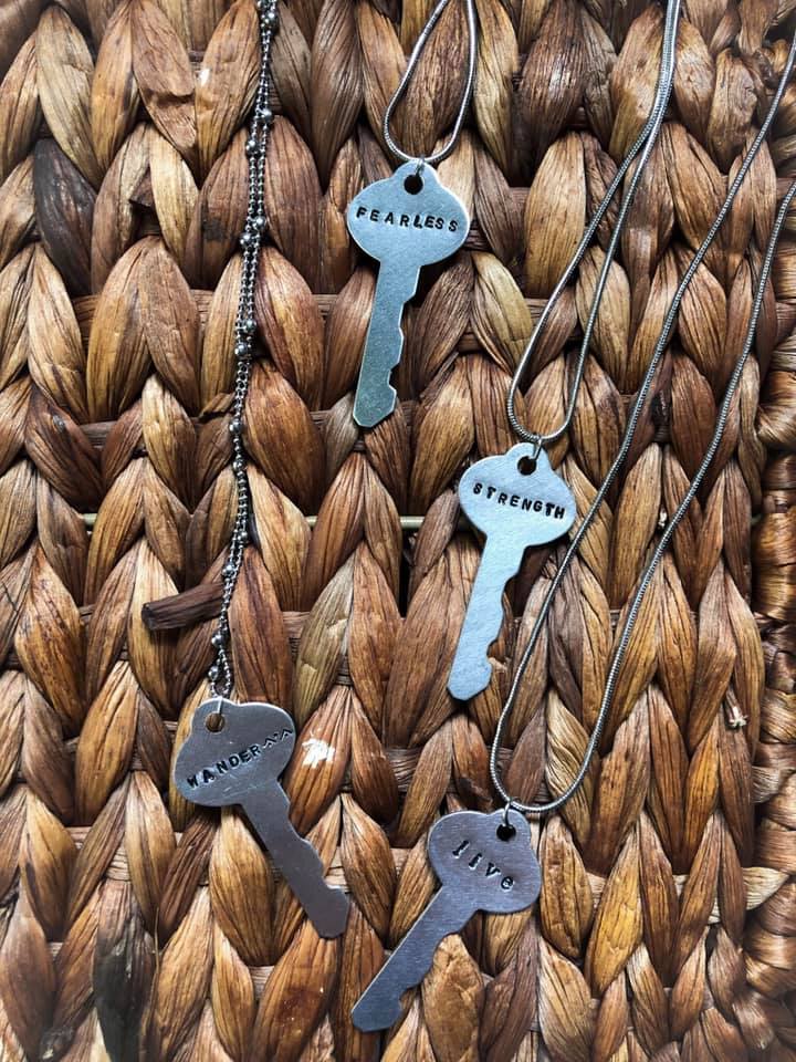 i-turned-my-crafting-hobby-into-a-profitable-jewelry-clothing-boutique-with-just-2-000