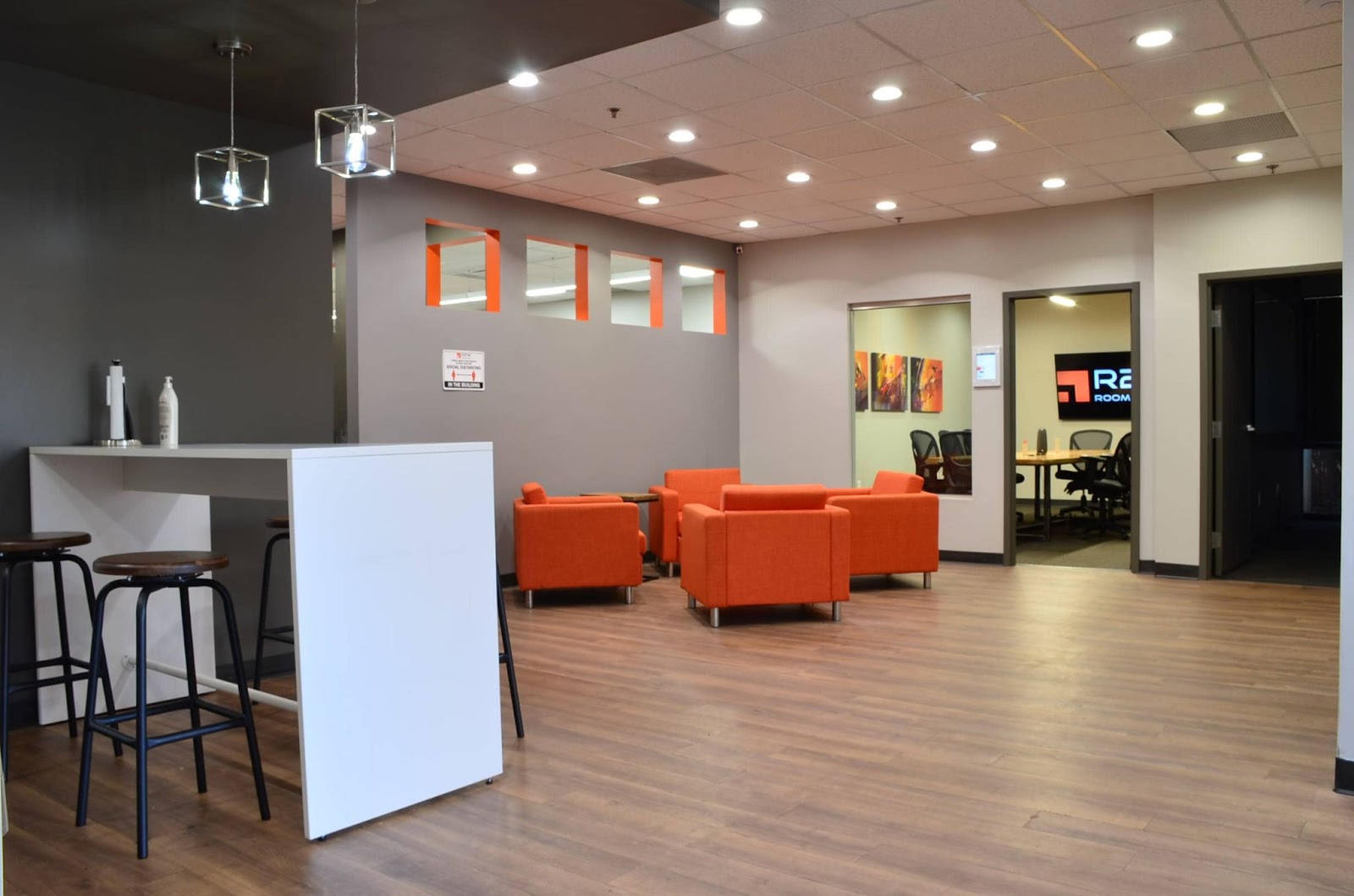i-created-a-co-working-space-for-small-businesses-and-make-180k-year