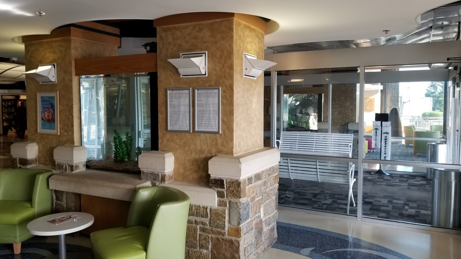 the-aquarium-maintenance-business-designing-installing-and-maintaining-aquariums-for-profit