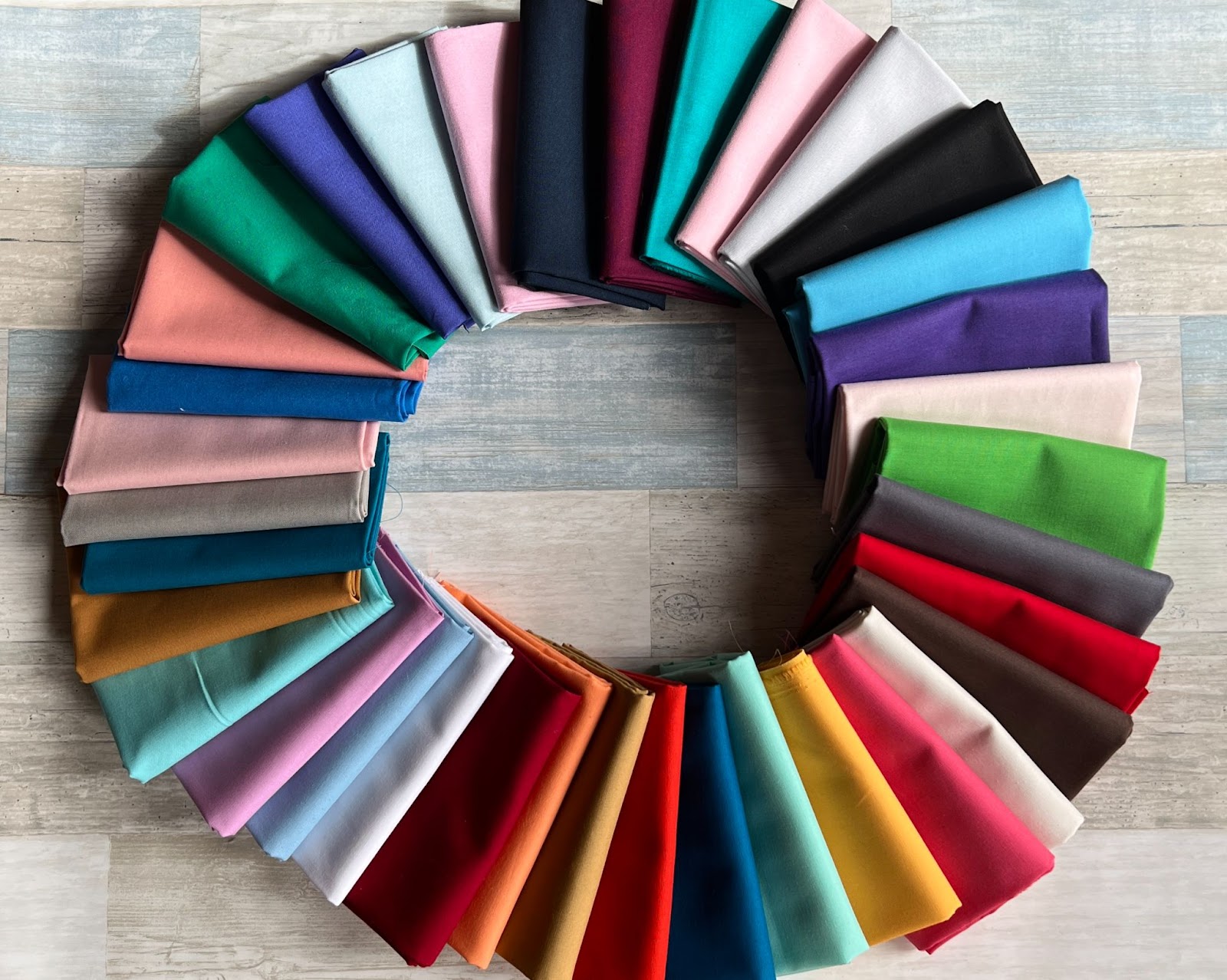 fridays-off-fabric-shop-d666f390-1c68-4adc-ab64-09c48adcc76f