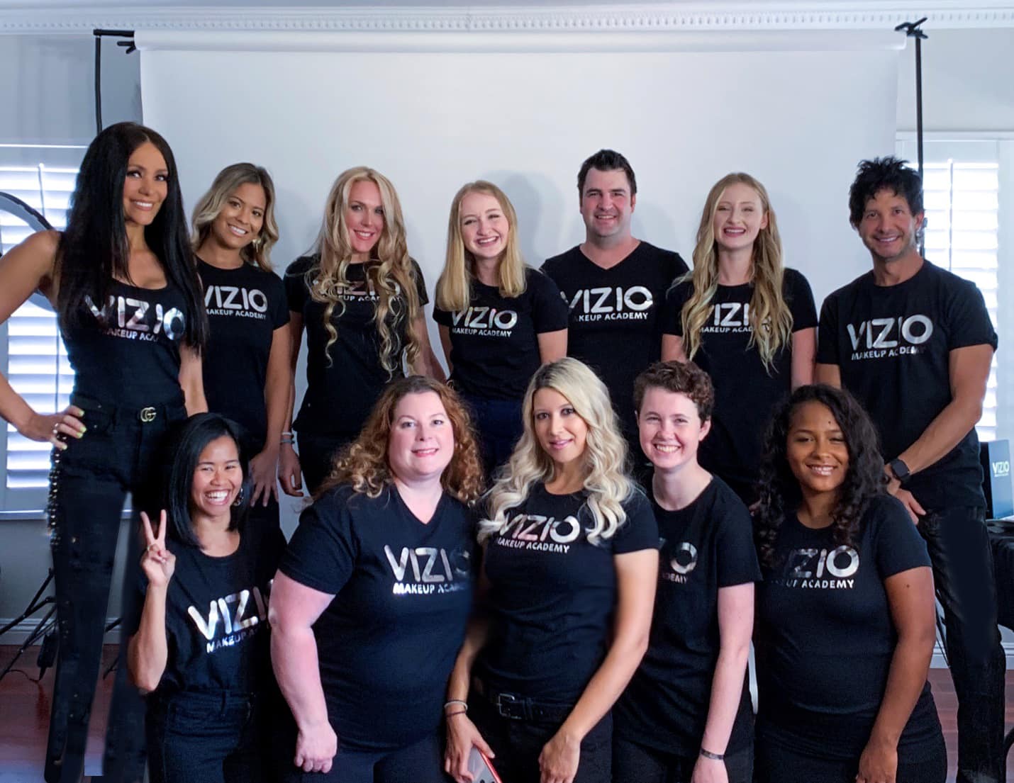 vizio-makeup-academy-f655572c-5af6-4e3f-838c-3f02426efc2d